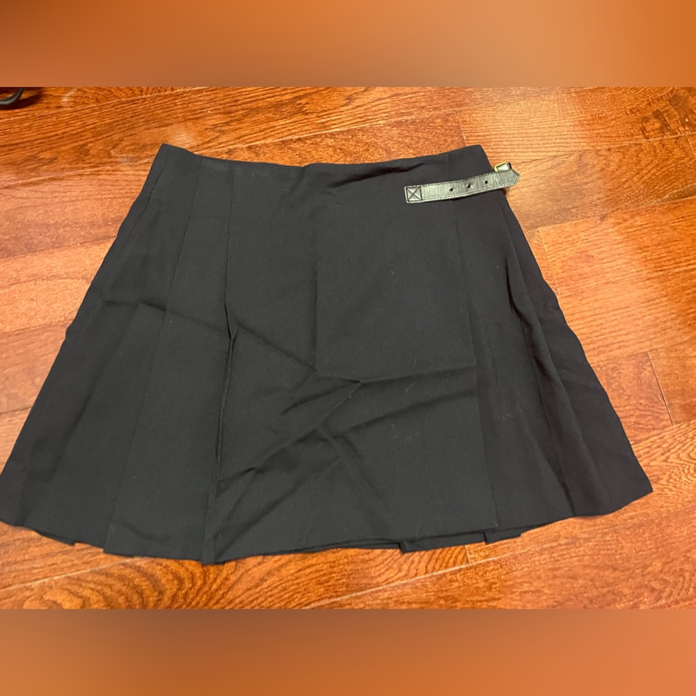 Uniqlo navy skirt size 2